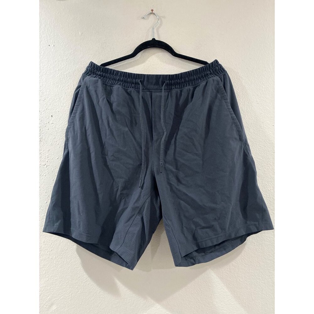 Lululemon Bowline Short  mens running athletic color Black size XL